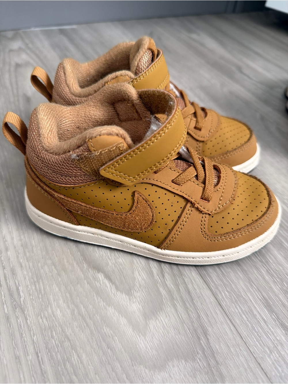 Kids High-Top Sneakers in Tan - Cozy Velcro Closure